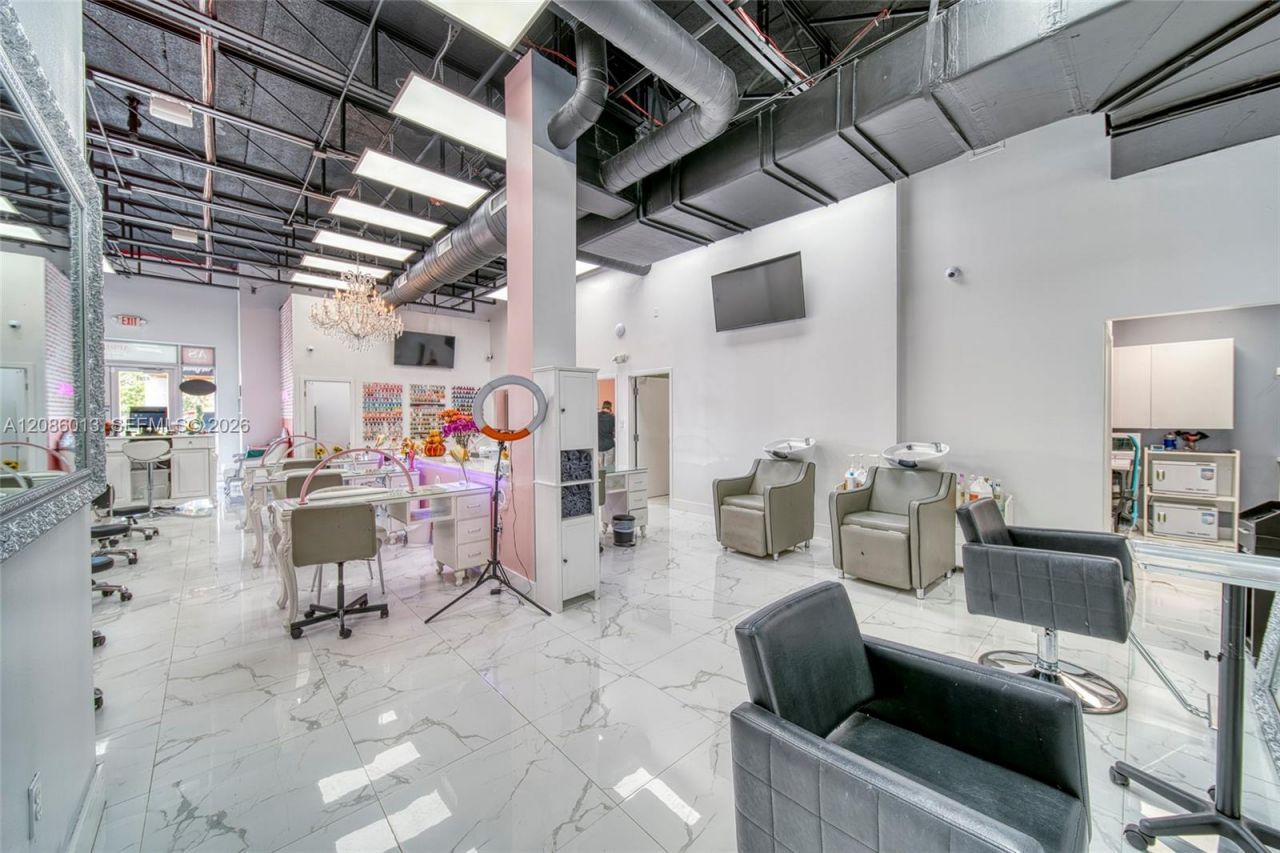 Full-service Beauty Salon For Sale In Pinecrest, Miami, FL 33156 Photo