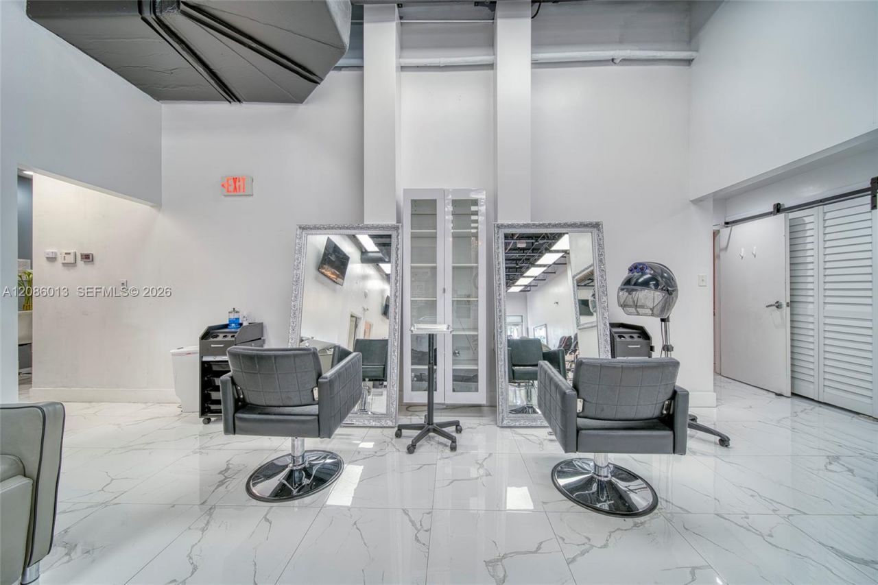 Full-service Beauty Salon For Sale In Pinecrest, Miami, FL 33156 Photo