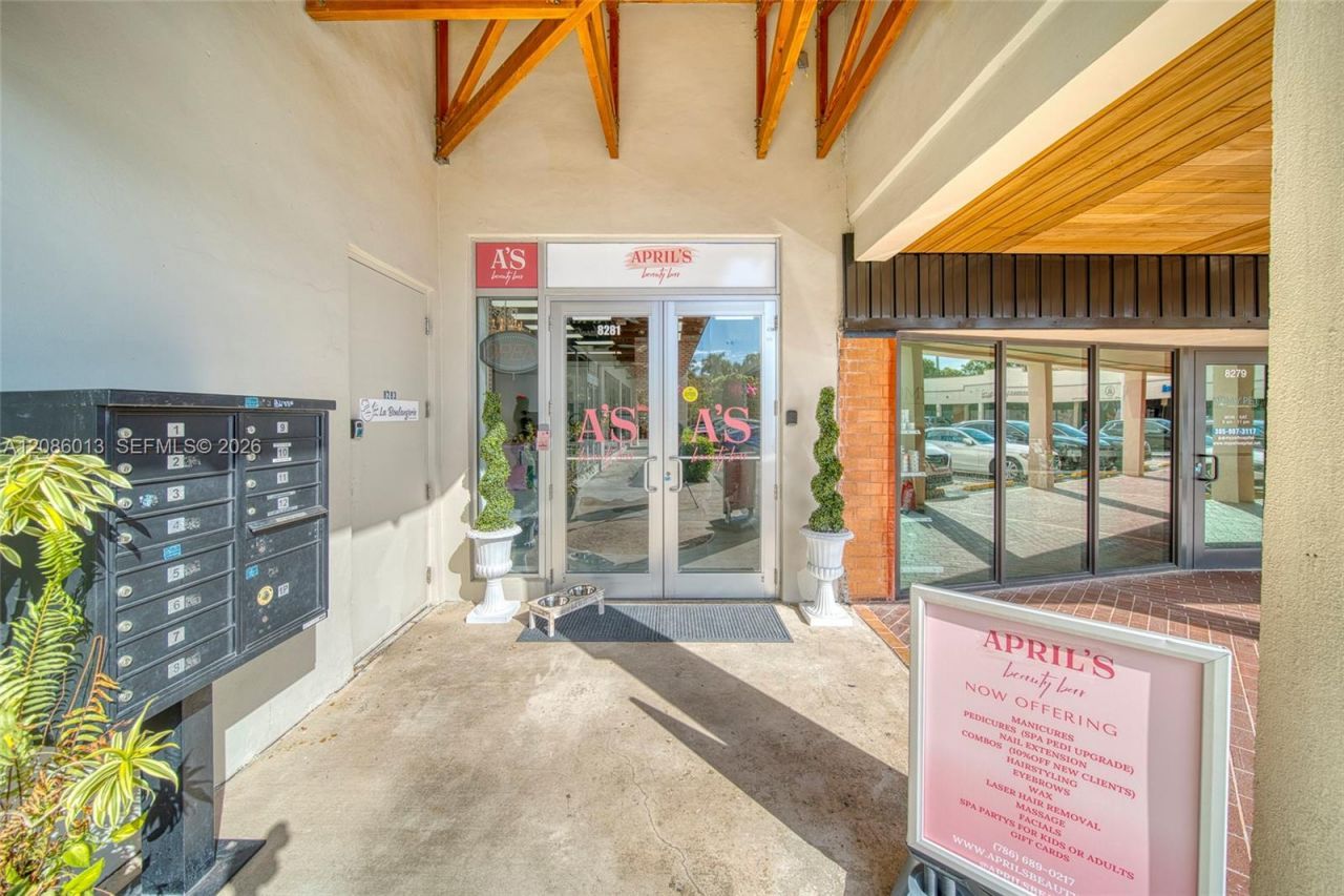 Full-service Beauty Salon For Sale In Pinecrest, Miami, FL 33156 Photo