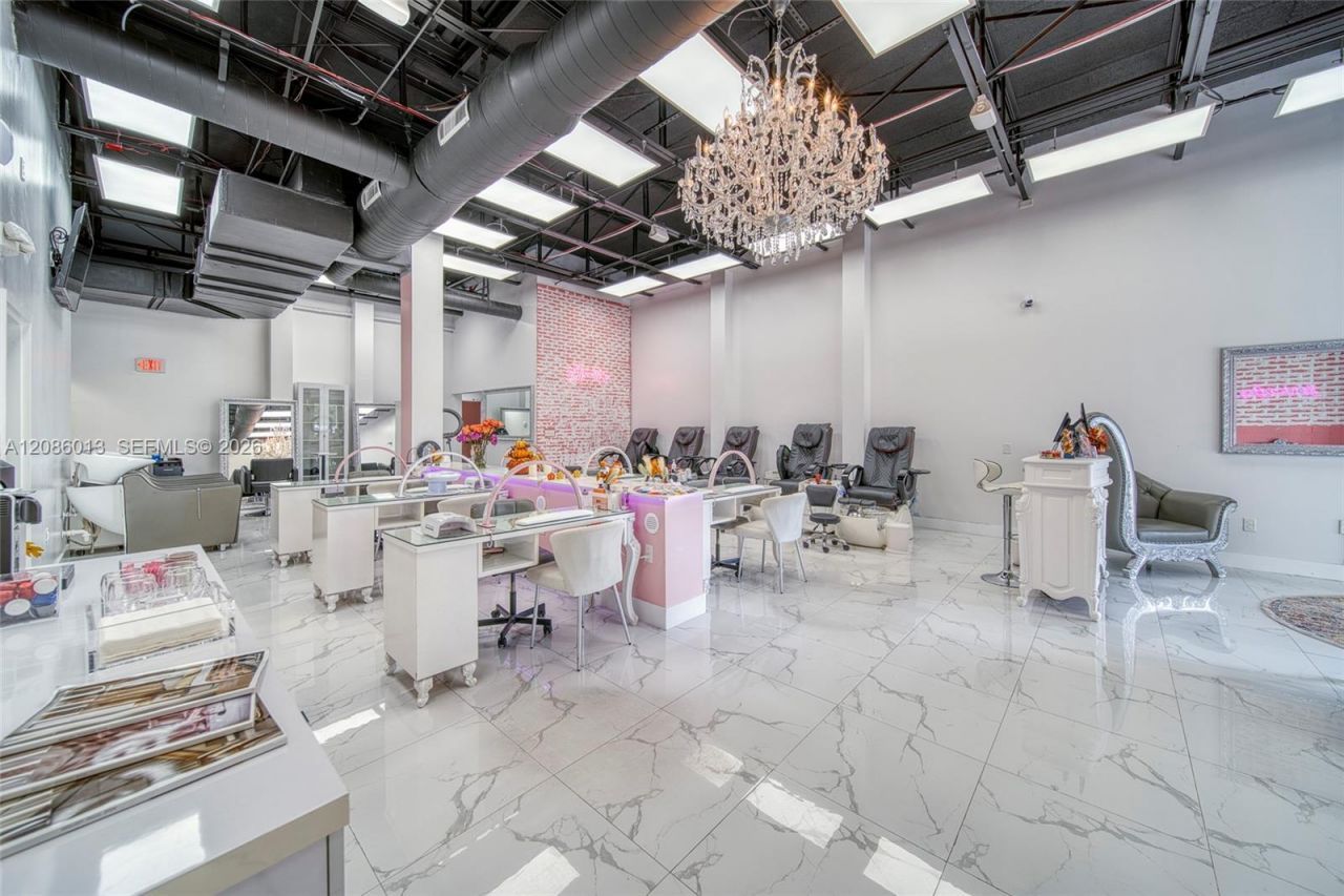 Full-service Beauty Salon For Sale In Pinecrest, Miami, FL 33156 Photo