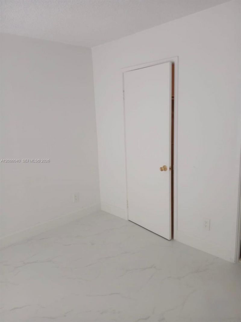 8405 NW 8th St, Unit 311, Miami, FL 33126 Photo