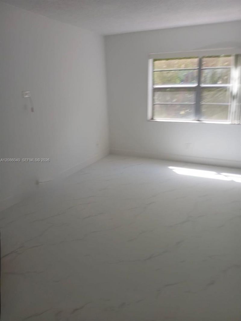 8405 NW 8th St, Unit 311, Miami, FL 33126 Photo