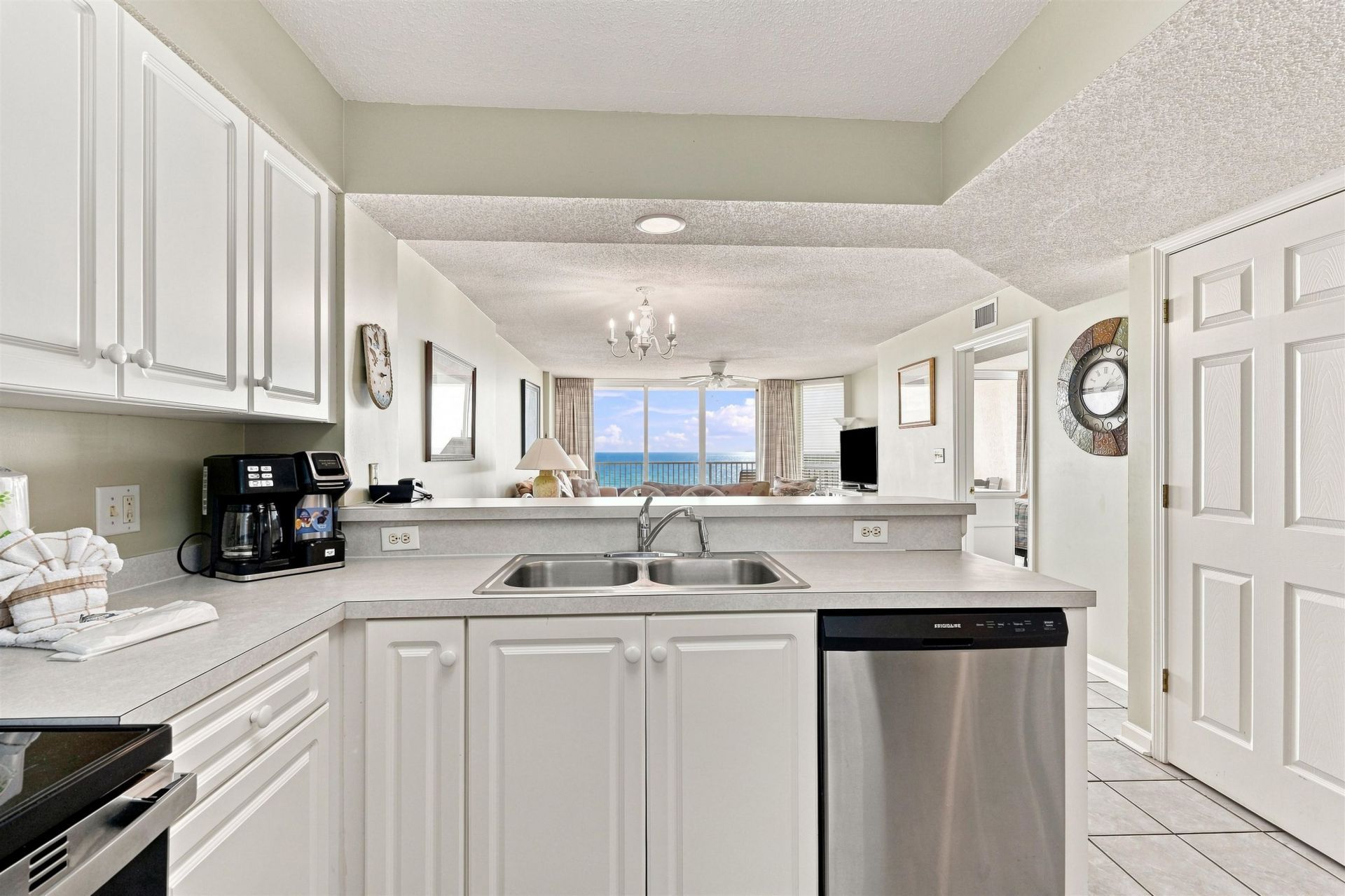 102 N Ocean Blvd. Photo 6