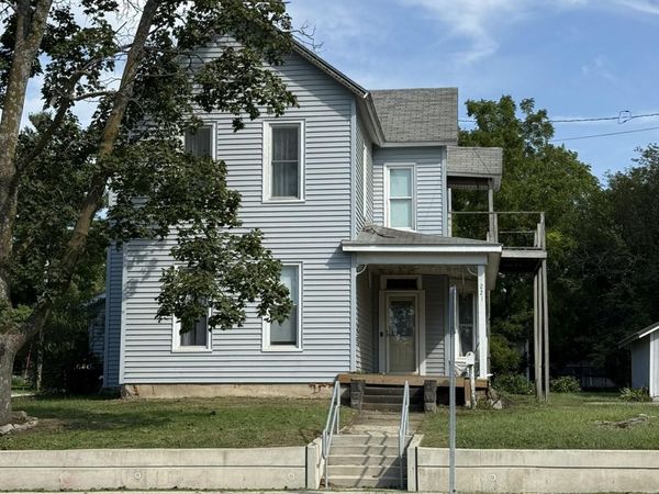 221 E Mclane Street, Osceola, IA 50213