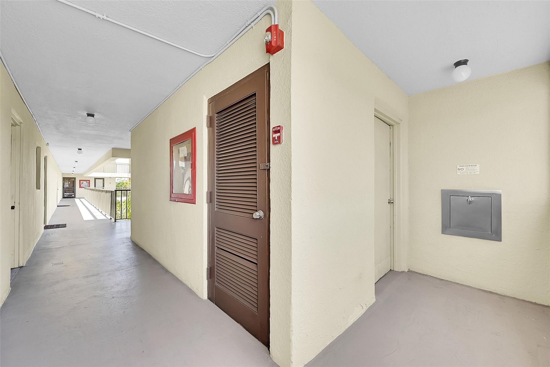 2304 S Cypress Bend Drive, Unit 512, Pompano Beach, FL 33069 Photo