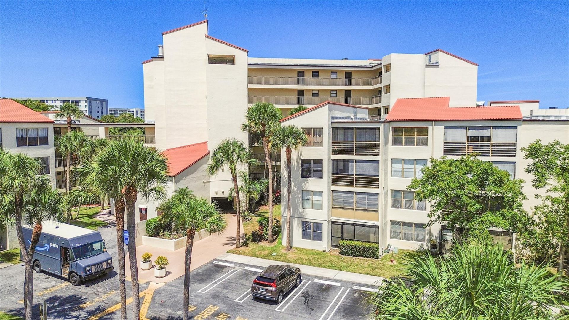 2304 S Cypress Bend Drive, Unit 512, Pompano Beach, FL 33069 Photo