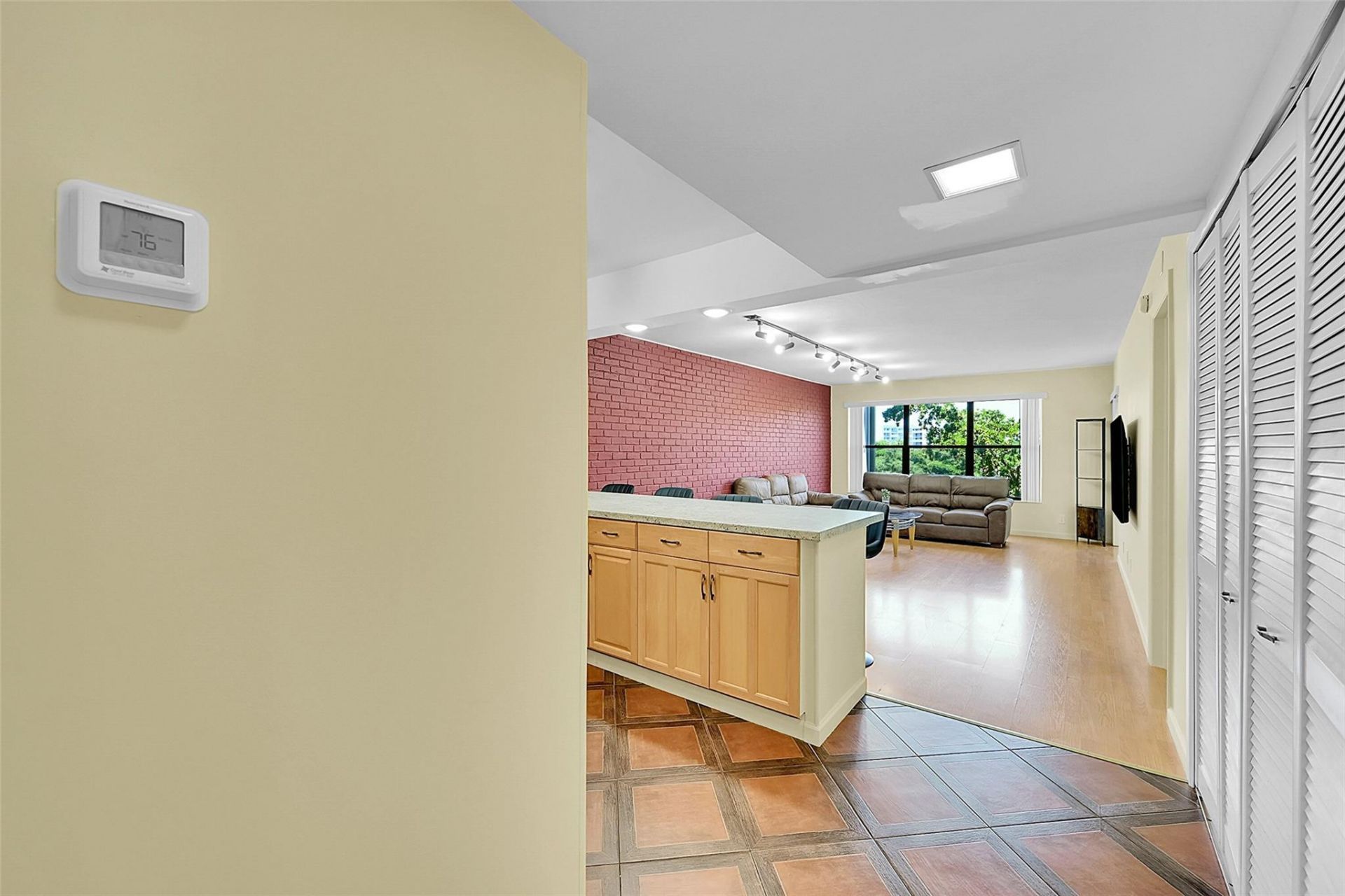 2304 S Cypress Bend Drive, Unit 512, Pompano Beach, FL 33069 Photo