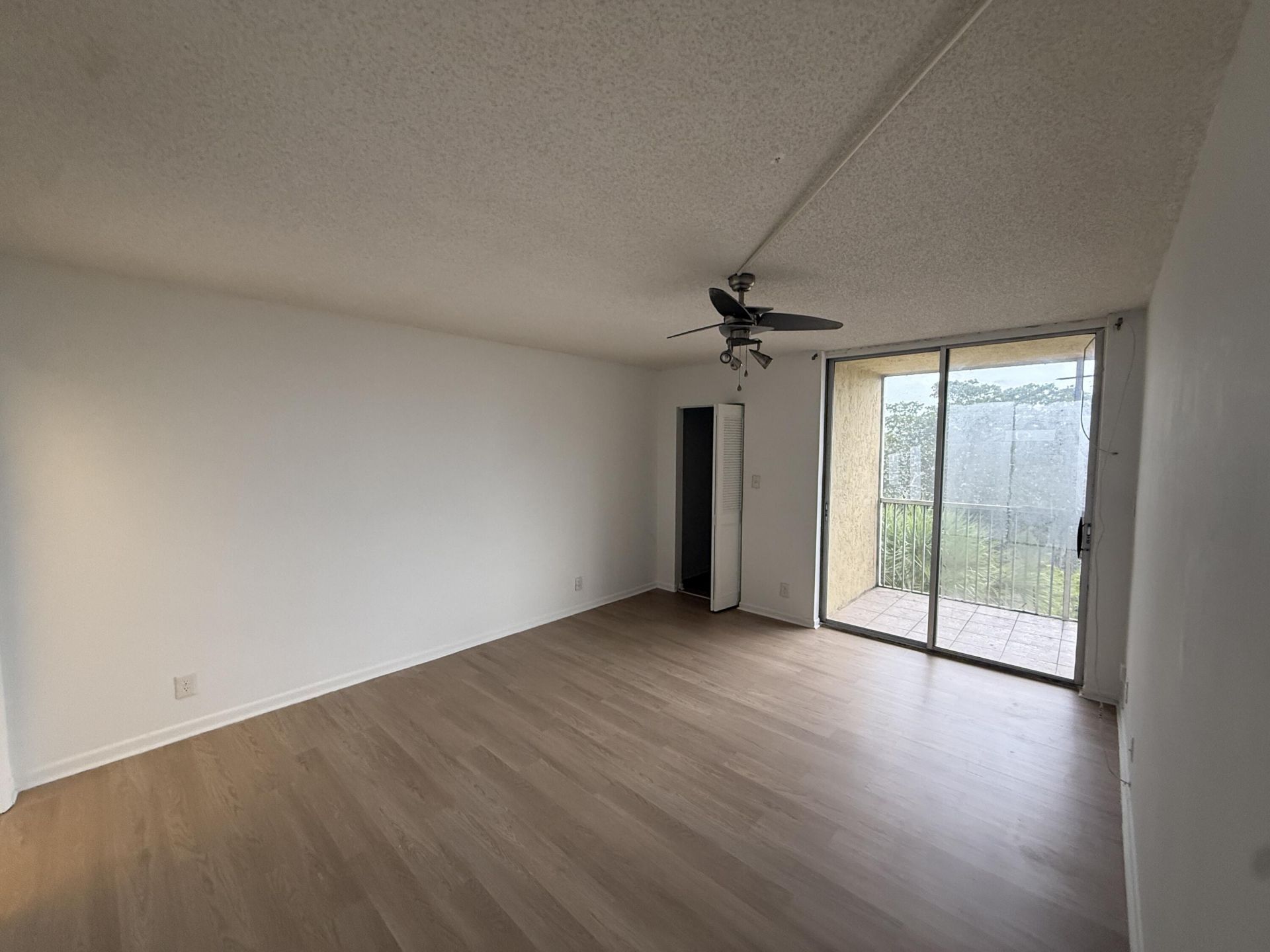 3161 NW 47th Terrace, Unit 402, Lauderdale Lakes, FL 33319 Photo