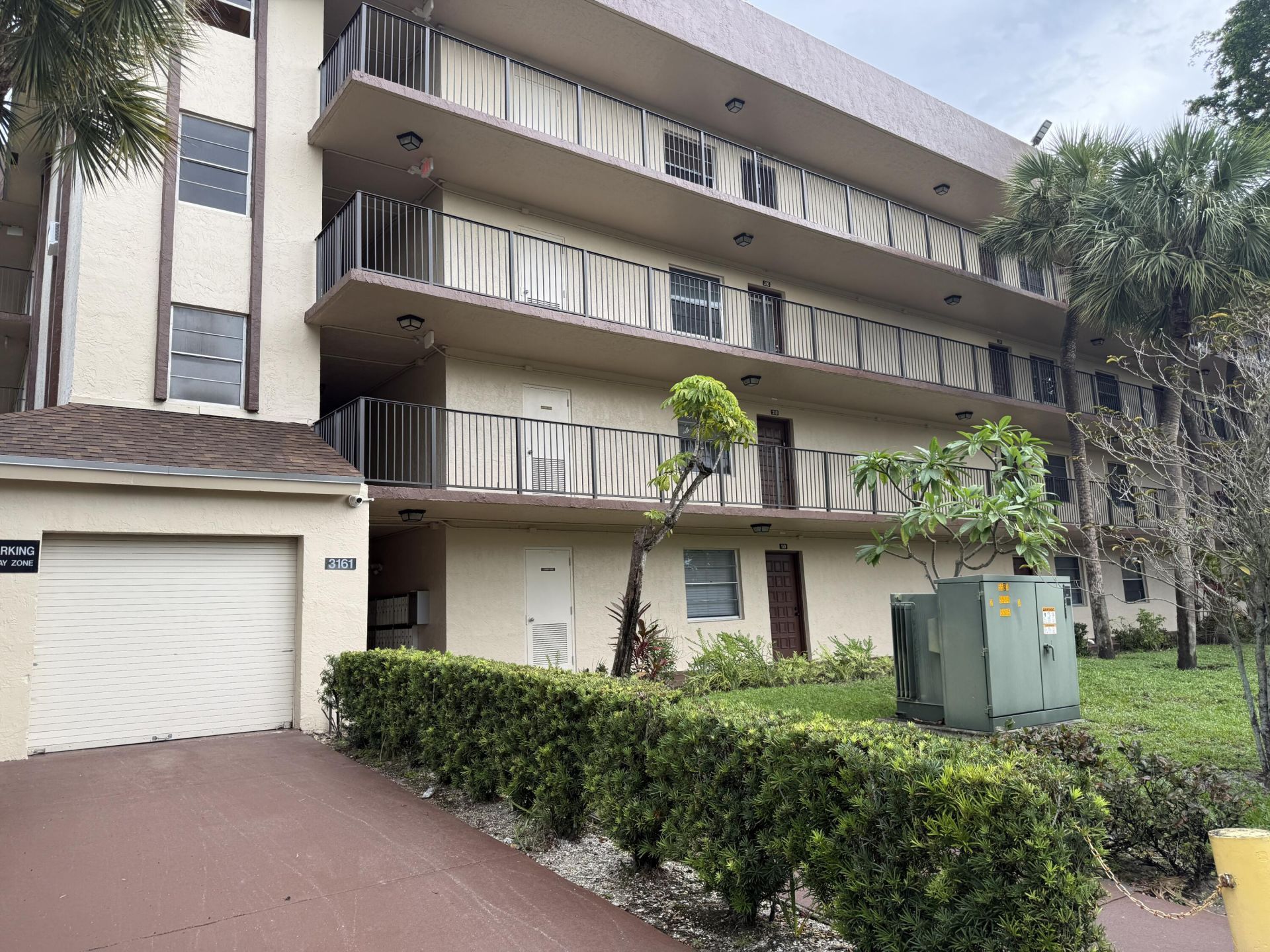 3161 NW 47th Terrace, Unit 402, Lauderdale Lakes, FL 33319 Photo