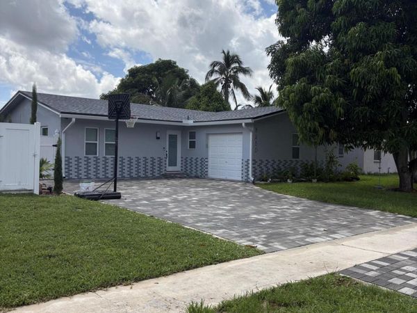 8250 SW 8TH Court, North Lauderdale, FL 33068