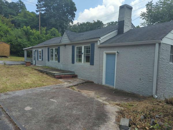 411 E Gordon Avenue, Rossville, GA 30741