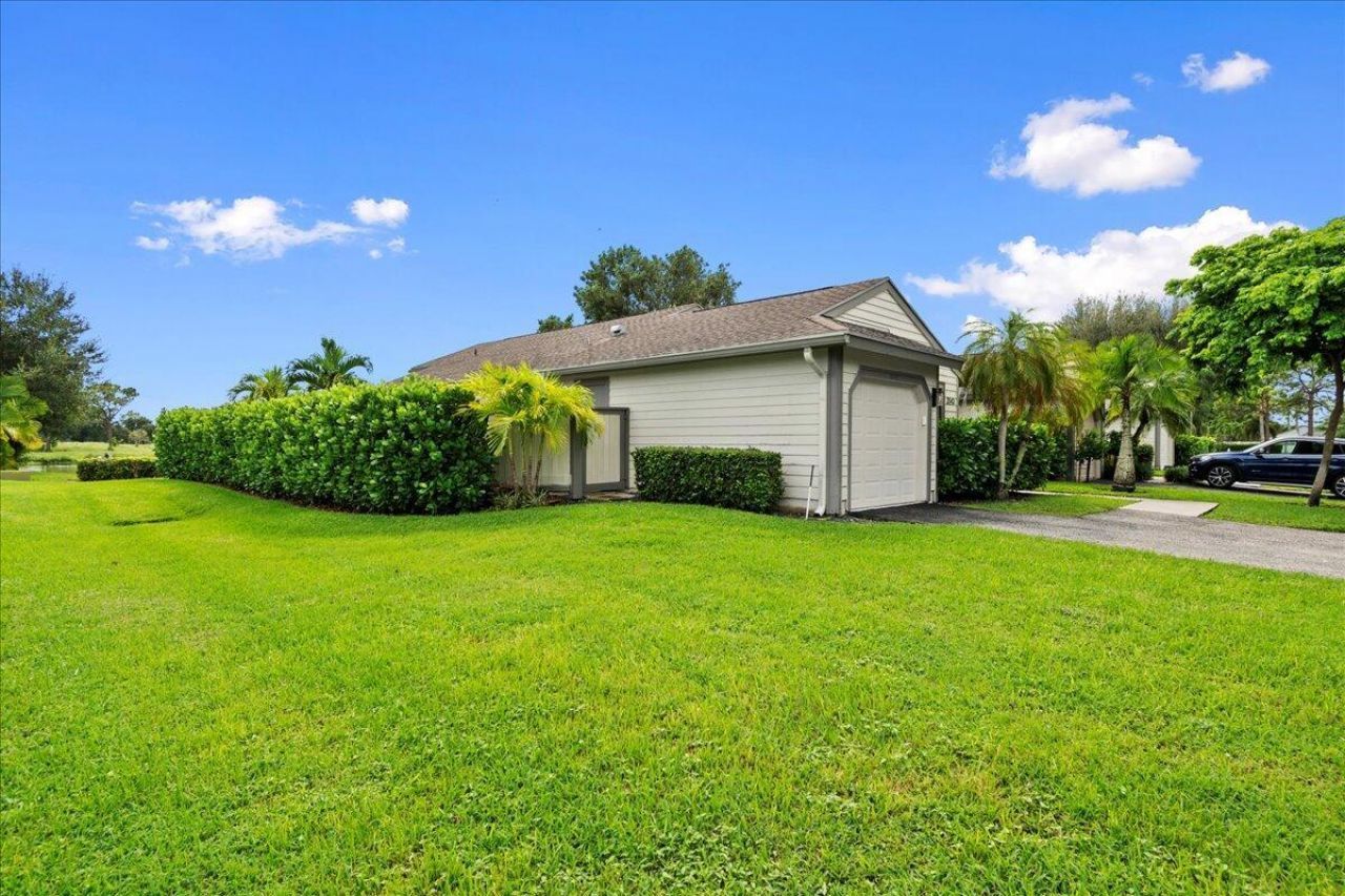 2542 Bedford Mews Drive, Wellington, FL 33414 Photo
