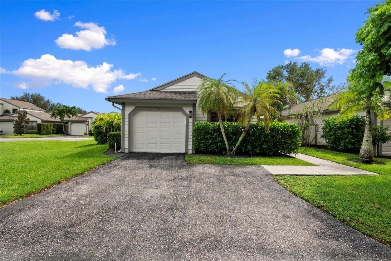 2542 Bedford Mews Drive, Wellington, FL 33414 Photo
