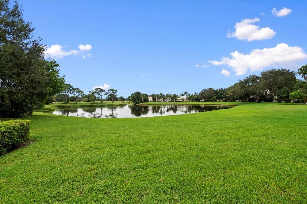 2542 Bedford Mews Drive, Wellington, FL 33414 Photo