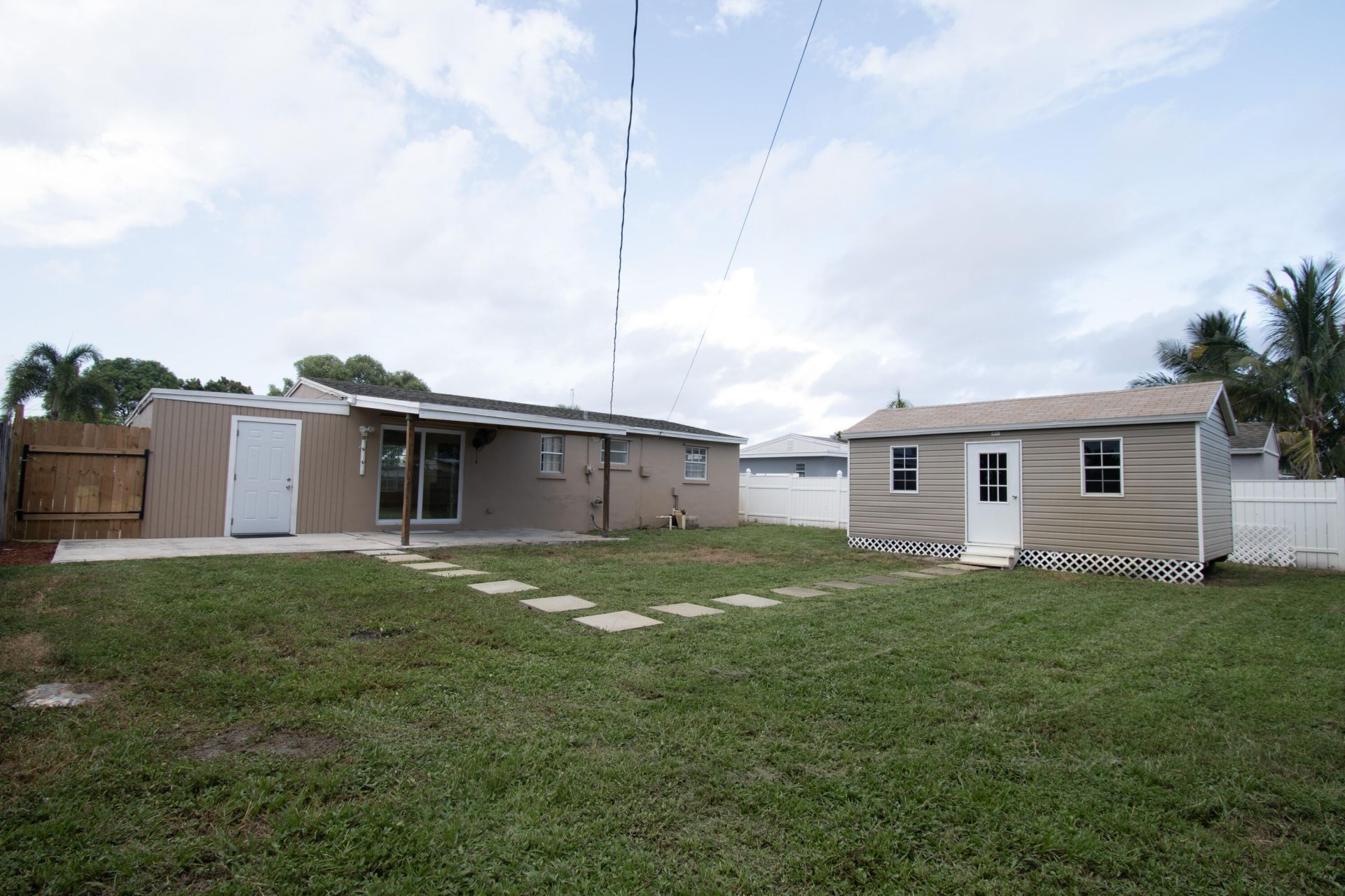 2032 Worthington Road, West Palm Beach, FL 33409 Photo