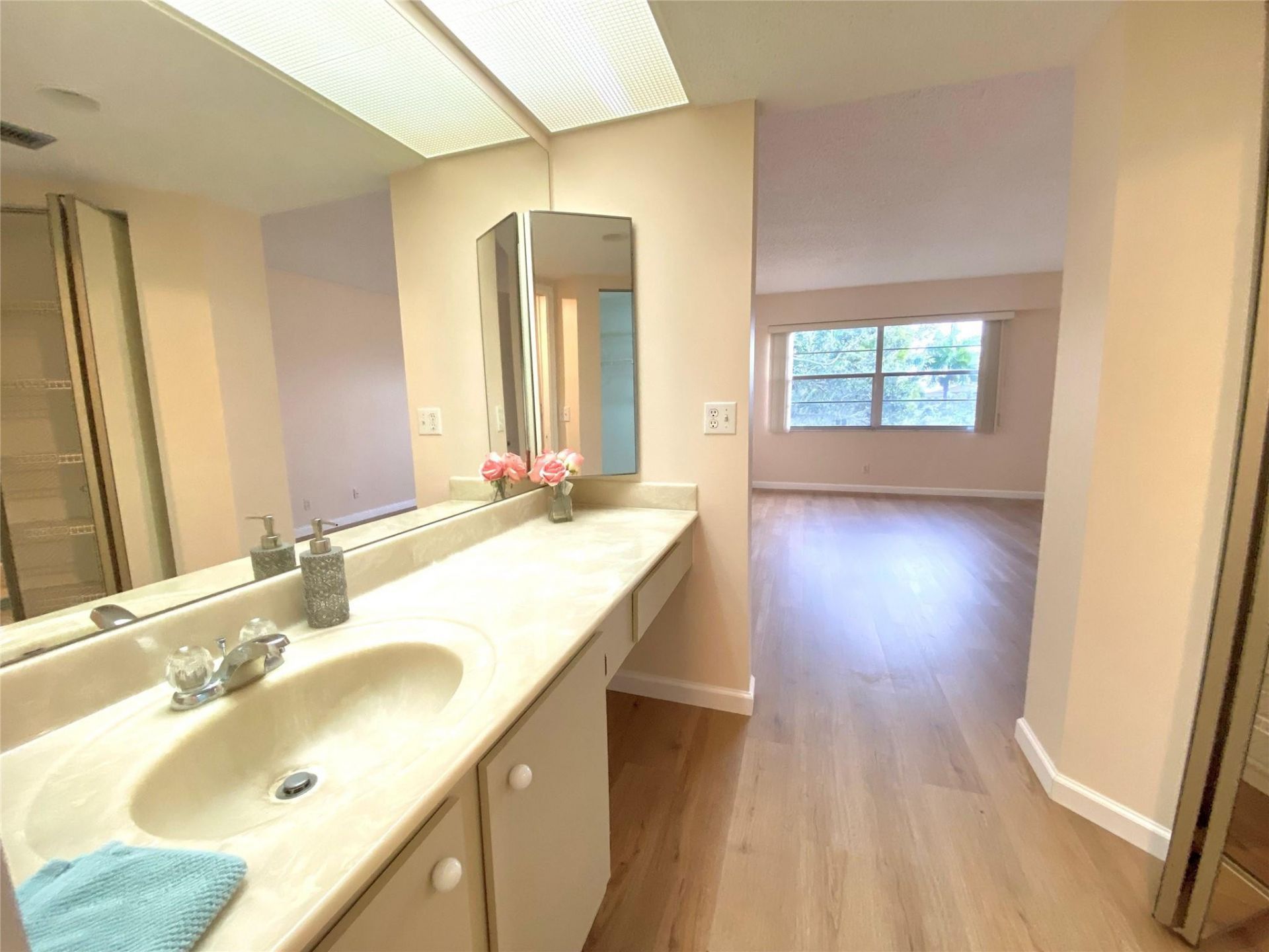1000 SW 128th Terrace, Unit 411V, Pembroke Pines, FL 33027 Photo