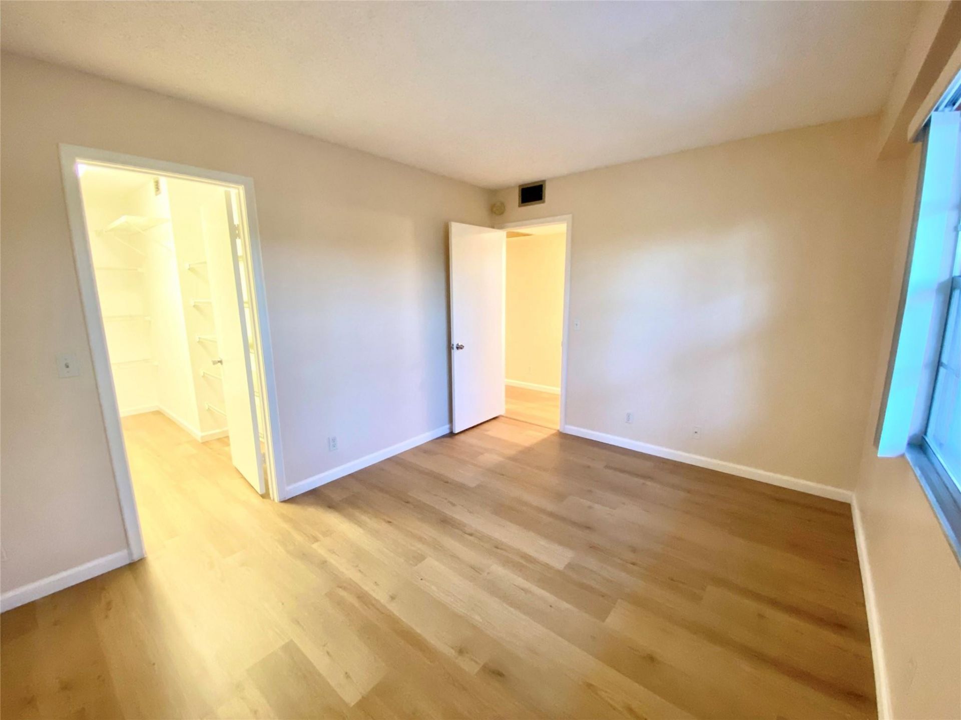 1000 SW 128th Terrace, Unit 411V, Pembroke Pines, FL 33027 Photo