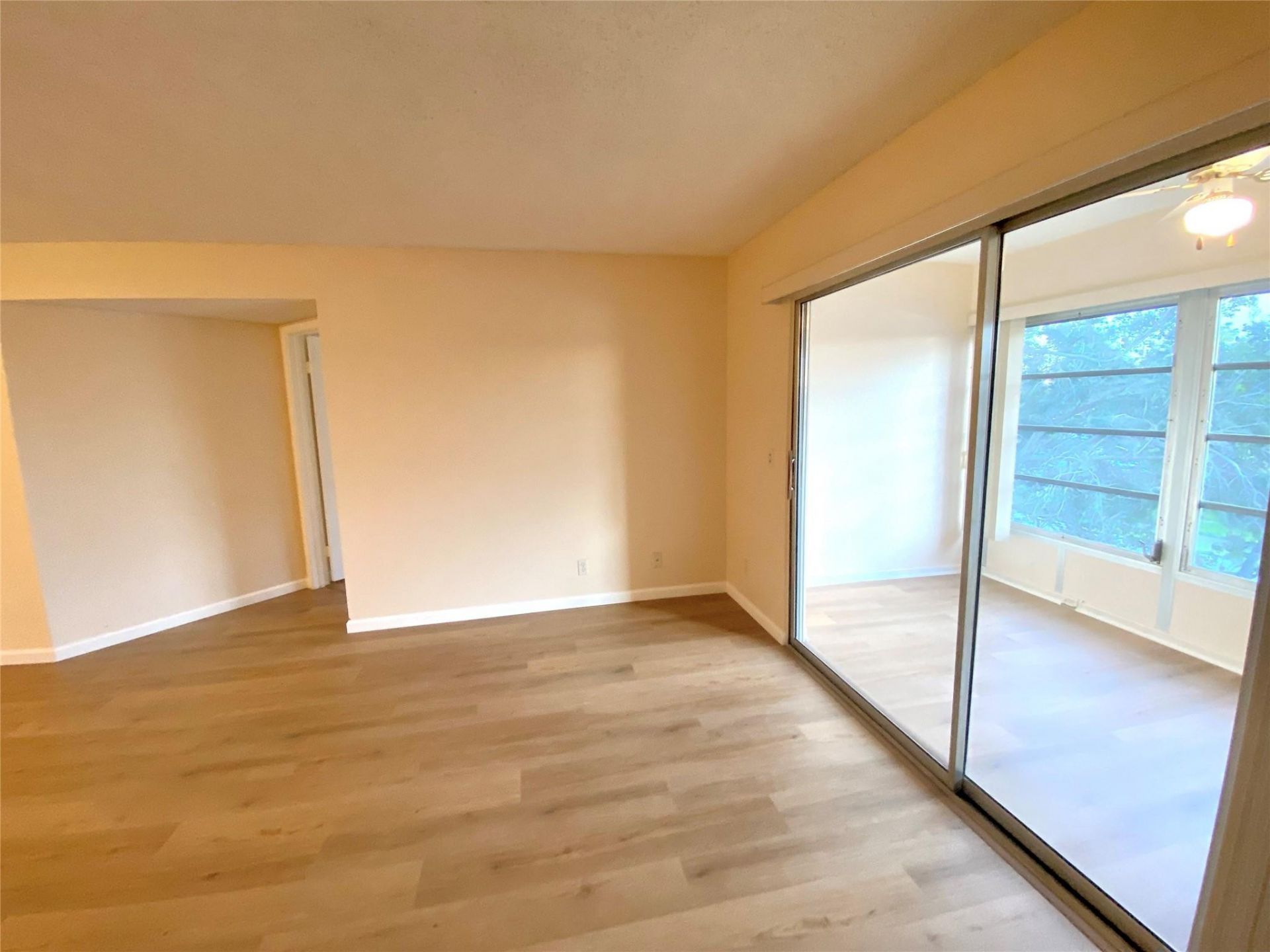 1000 SW 128th Terrace, Unit 411V, Pembroke Pines, FL 33027 Photo