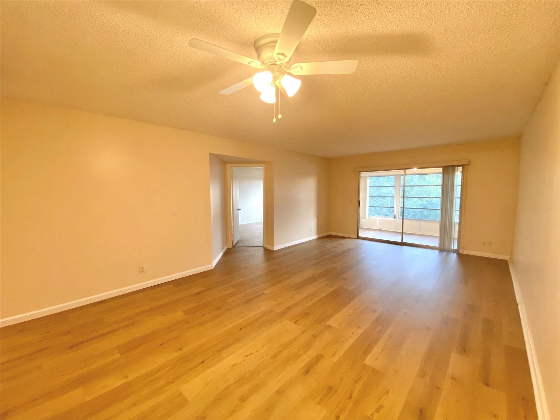 1000 SW 128th Terrace, Unit 411V, Pembroke Pines, FL 33027 Photo