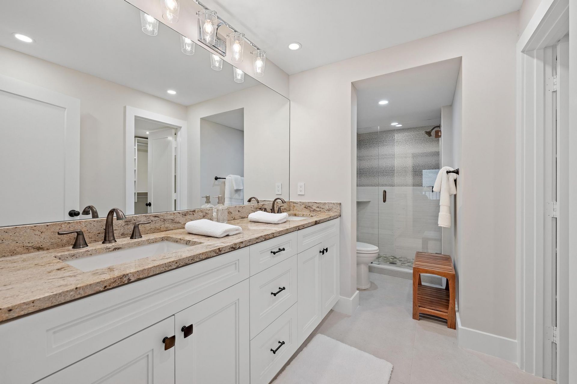 134 Lakeshore Drive, Unit 316, North Palm Beach, FL 33408 Photo
