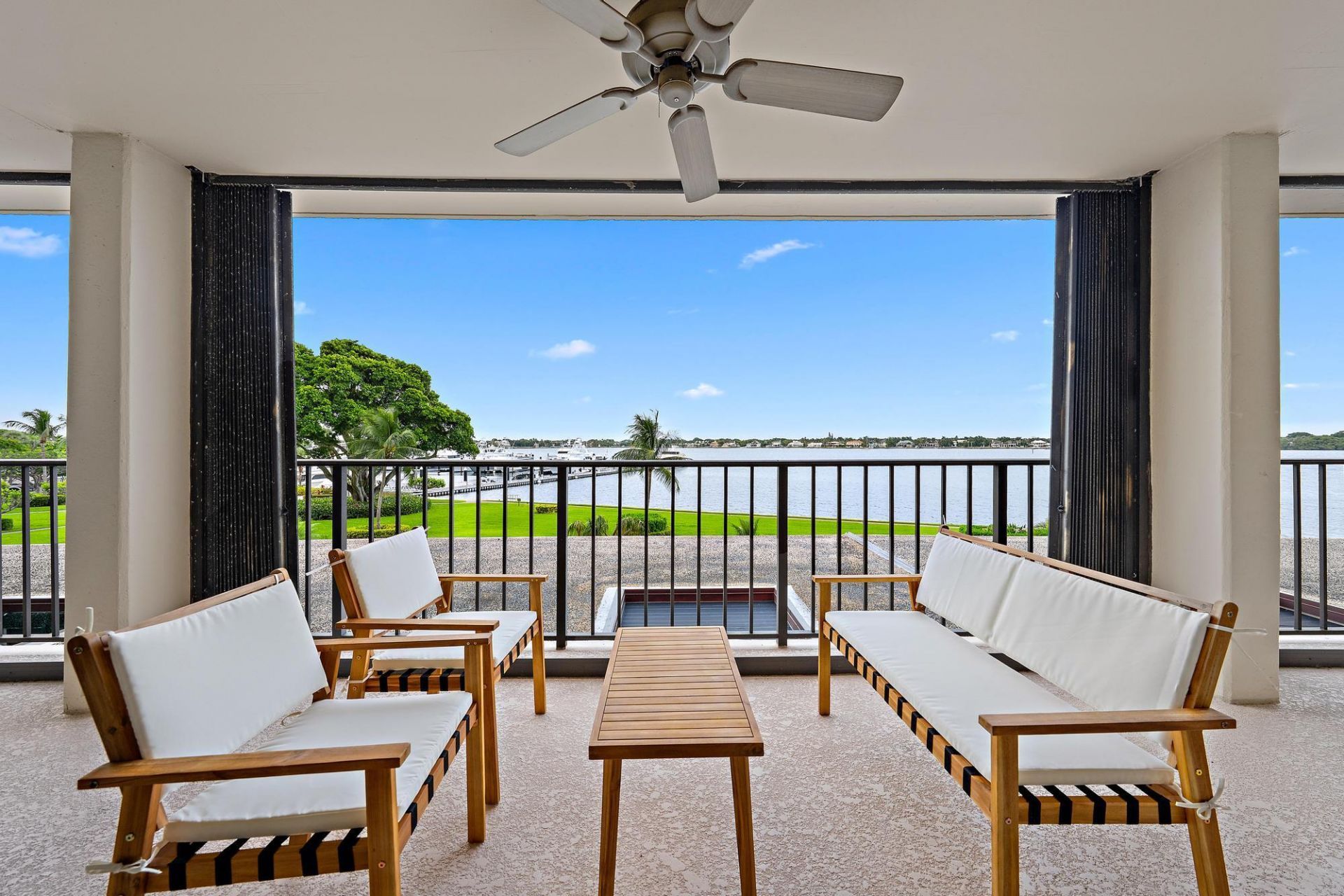 134 Lakeshore Drive, Unit 316, North Palm Beach, FL 33408 Photo