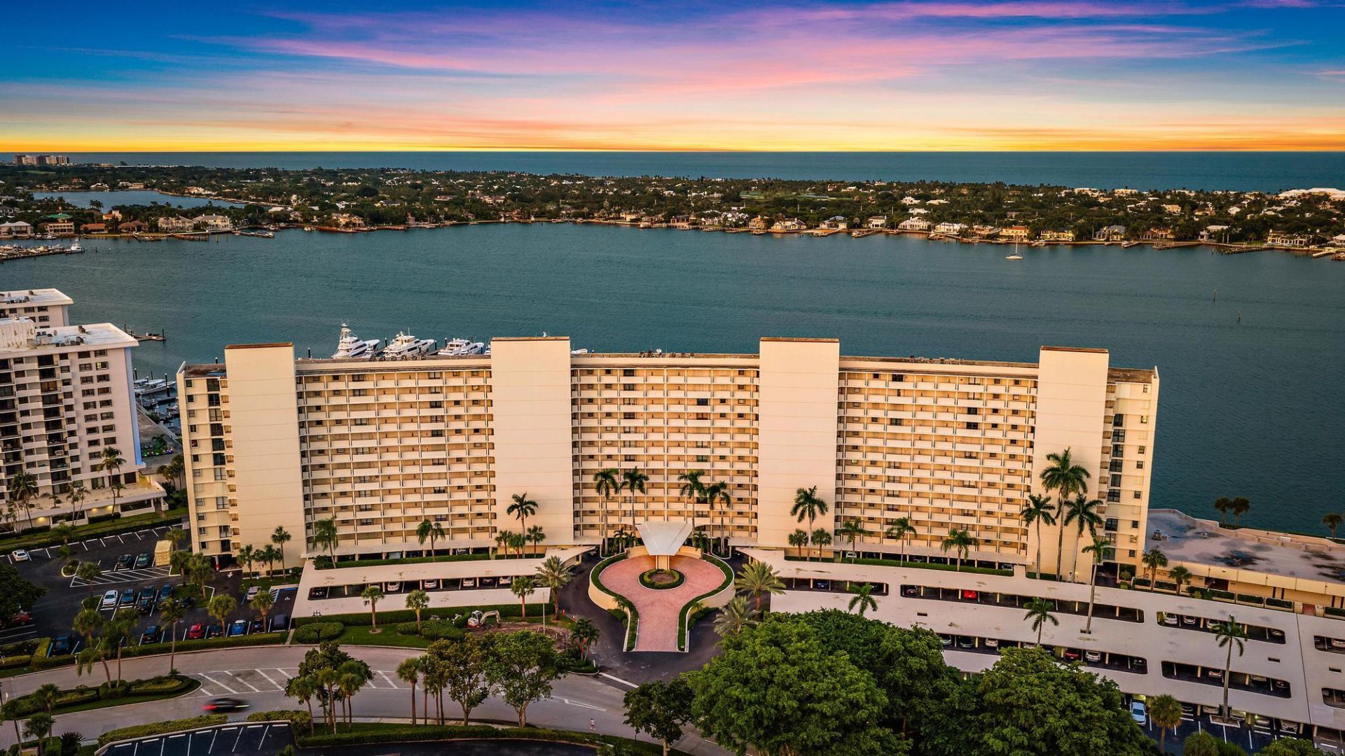 134 Lakeshore Drive, Unit 316, North Palm Beach, FL 33408 Photo