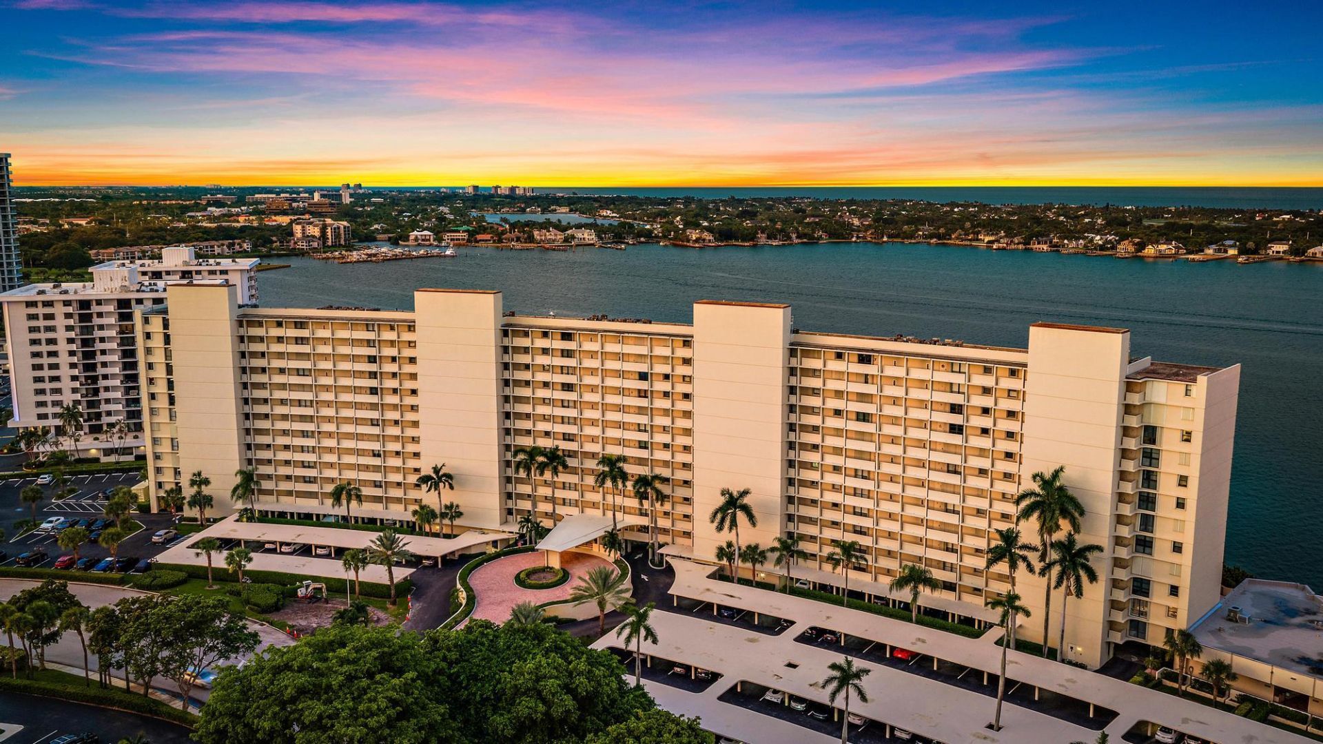 134 Lakeshore Drive, Unit 316, North Palm Beach, FL 33408 Photo