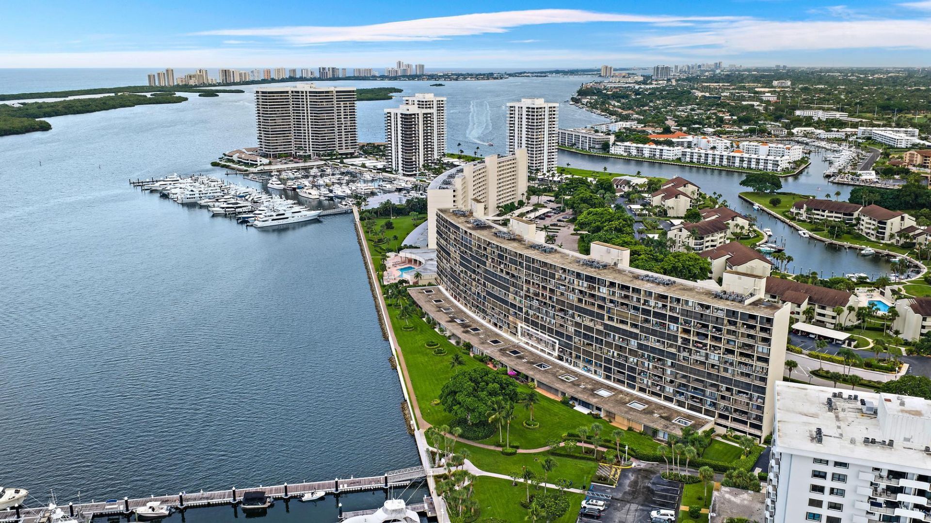 134 Lakeshore Drive, Unit 316, North Palm Beach, FL 33408 Photo