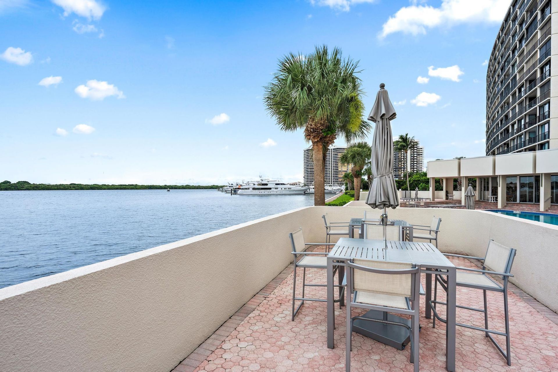 134 Lakeshore Drive, Unit 316, North Palm Beach, FL 33408 Photo