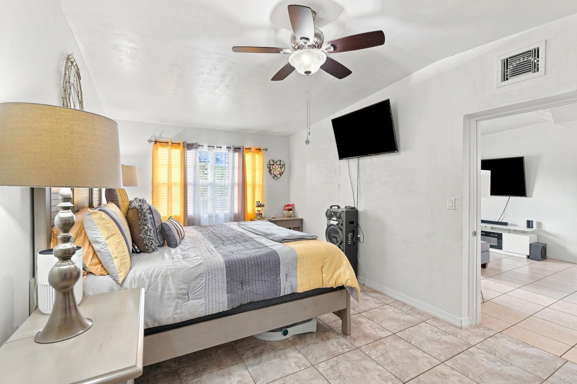 560 Seagrape Road, Lantana, FL 33462 Photo