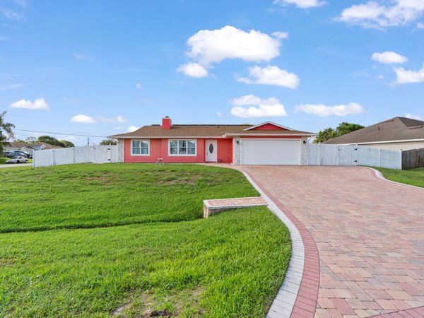 402 SW SEAFLOWER, Port St. Lucie, FL 34984