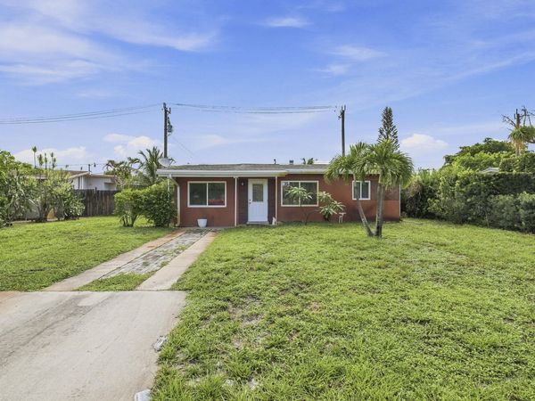 3180 NE 13th Avenue, Pompano Beach, FL 33064