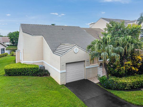 225 N Lakeshore Drive, Hypoluxo, FL 33462