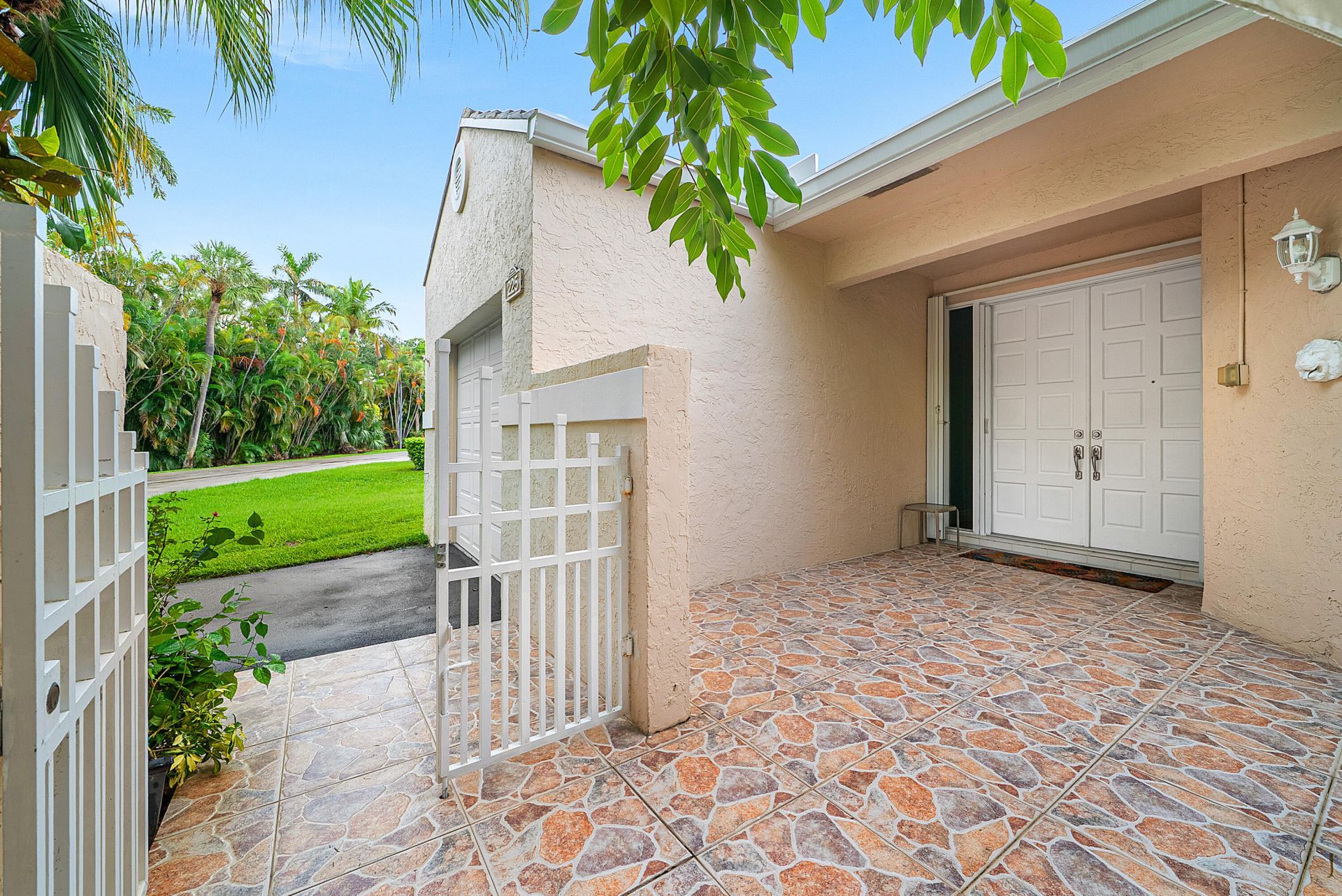 225 N Lakeshore Drive, Hypoluxo, FL 33462 Photo