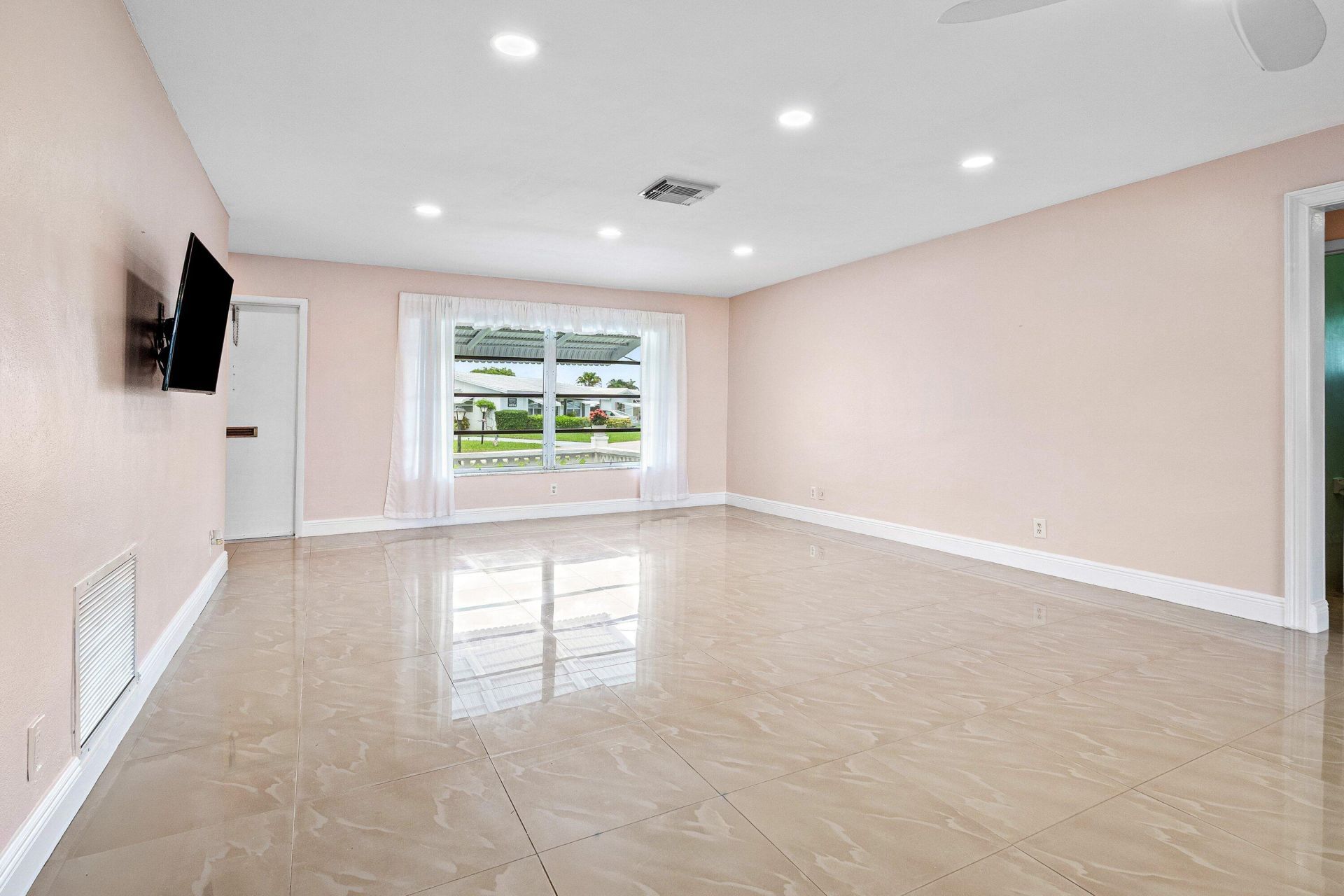 106 NW 10th Court, Boynton Beach, FL 33426 Photo