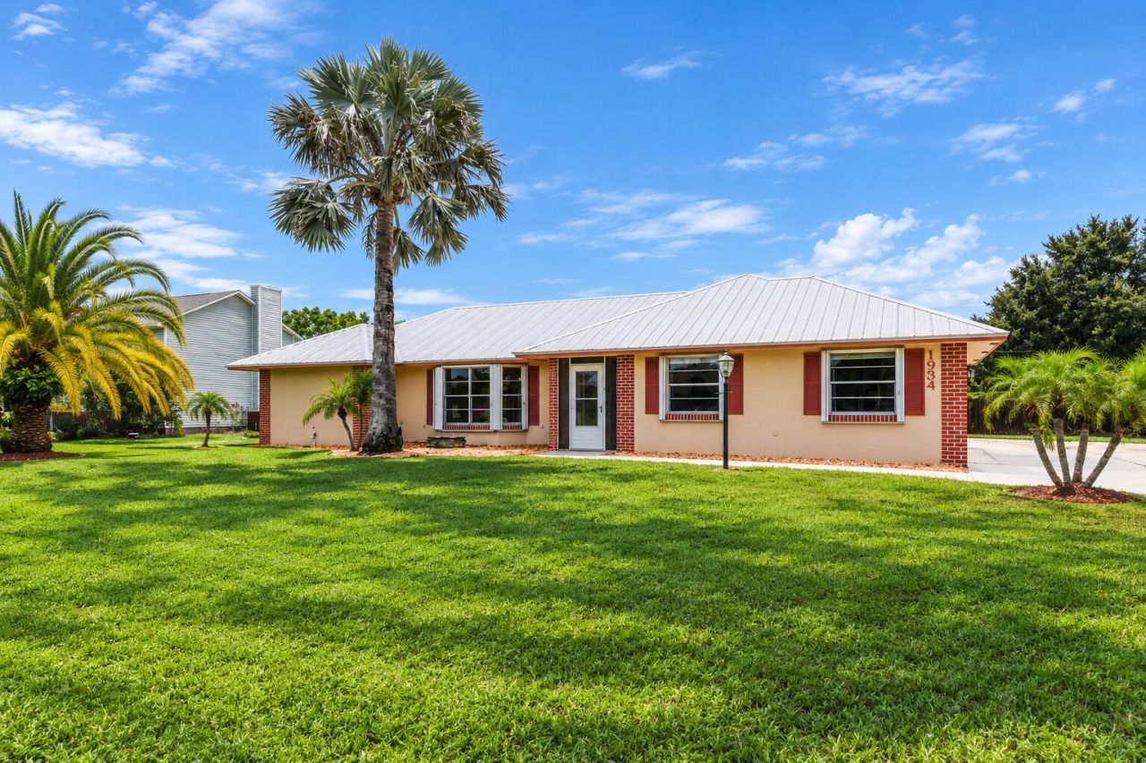 1934 SE Tickridge Road, Port Saint Lucie, FL 34952 Photo