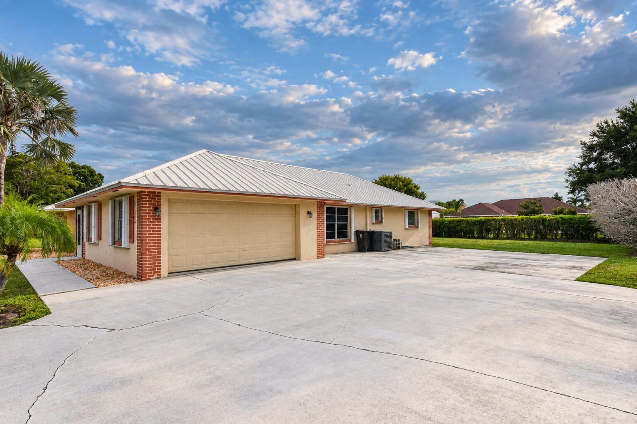 1934 SE Tickridge Road, Port Saint Lucie, FL 34952 Photo