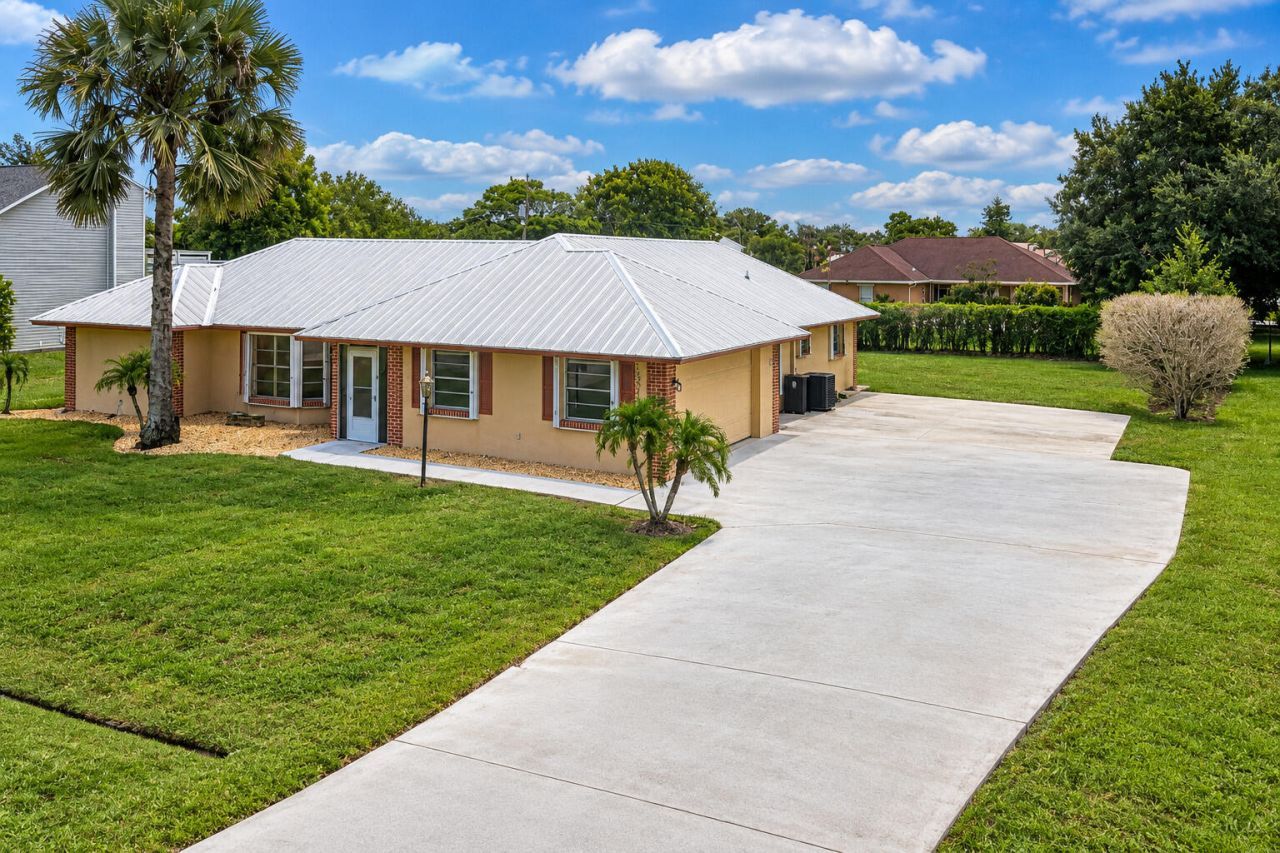 1934 SE Tickridge Road, Port Saint Lucie, FL 34952 Photo