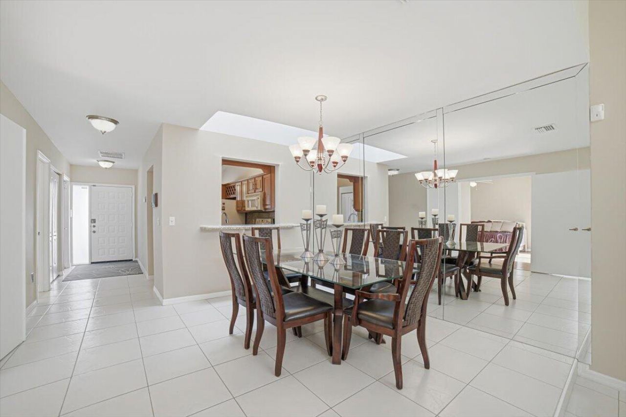 6676 Canary Palm Circle, Unit 19, Boca Raton, FL 33433 Photo