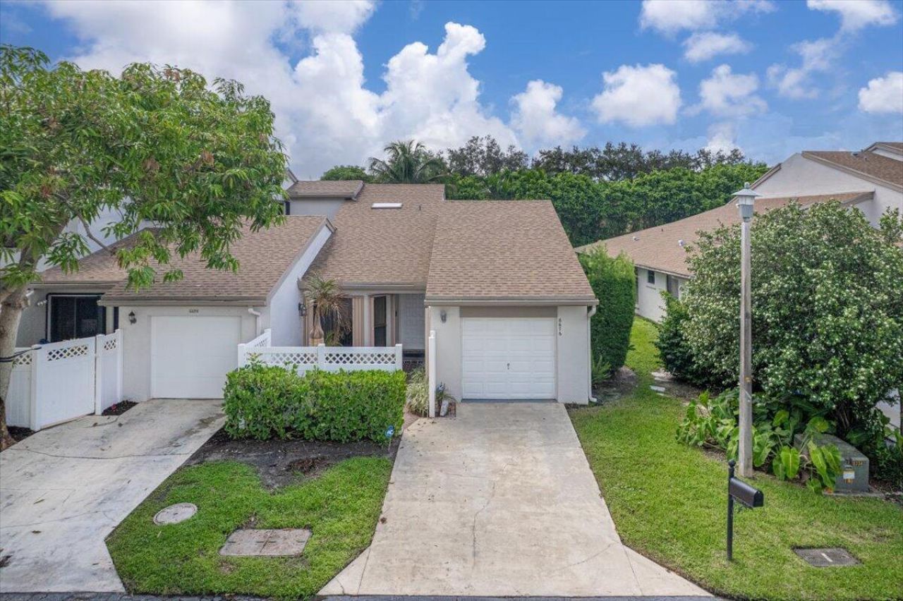 6676 Canary Palm Circle, Unit 19, Boca Raton, FL 33433 Photo