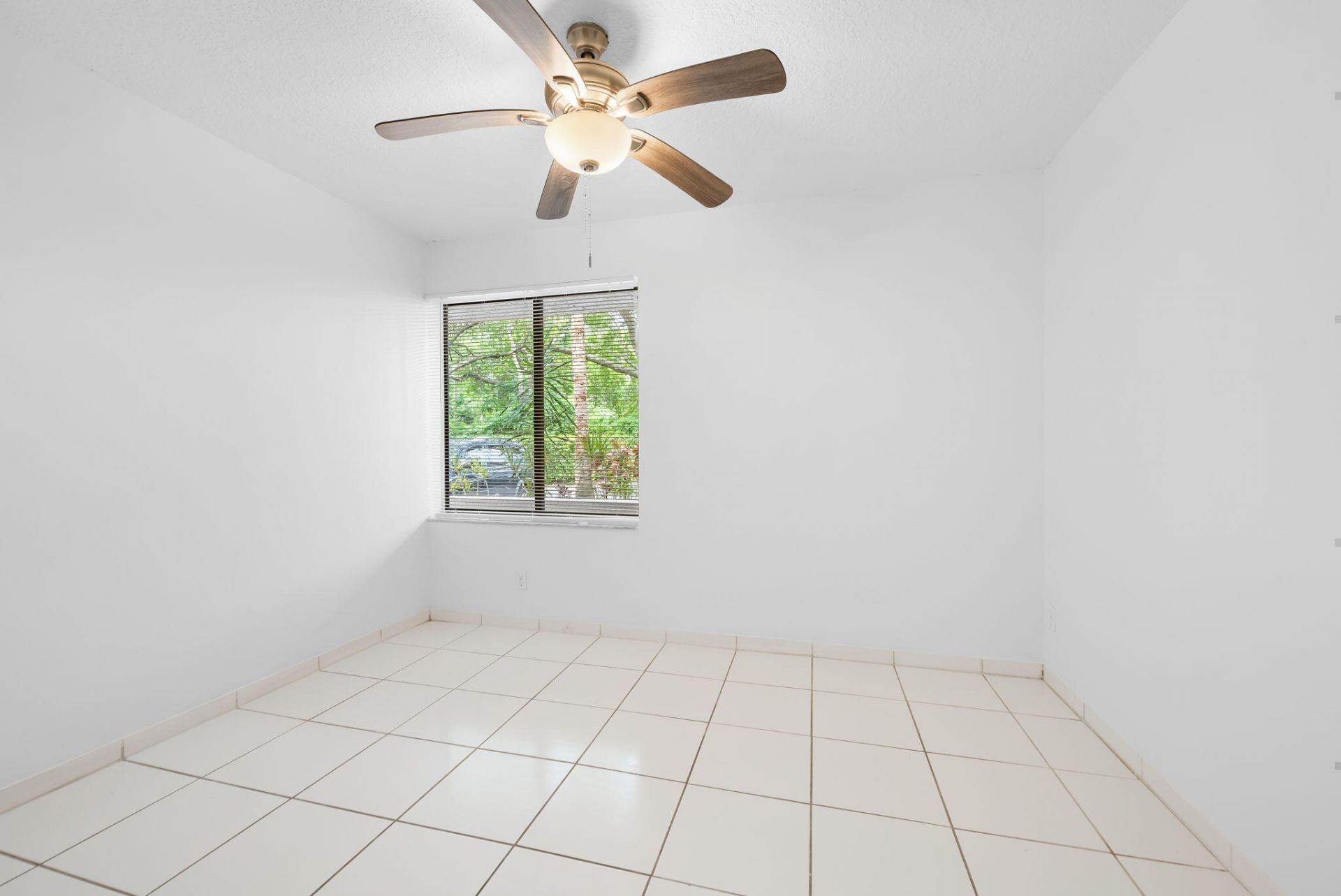 9503 NW 2nd Place, Unit 3-B, Coral Springs, FL 33071 Photo