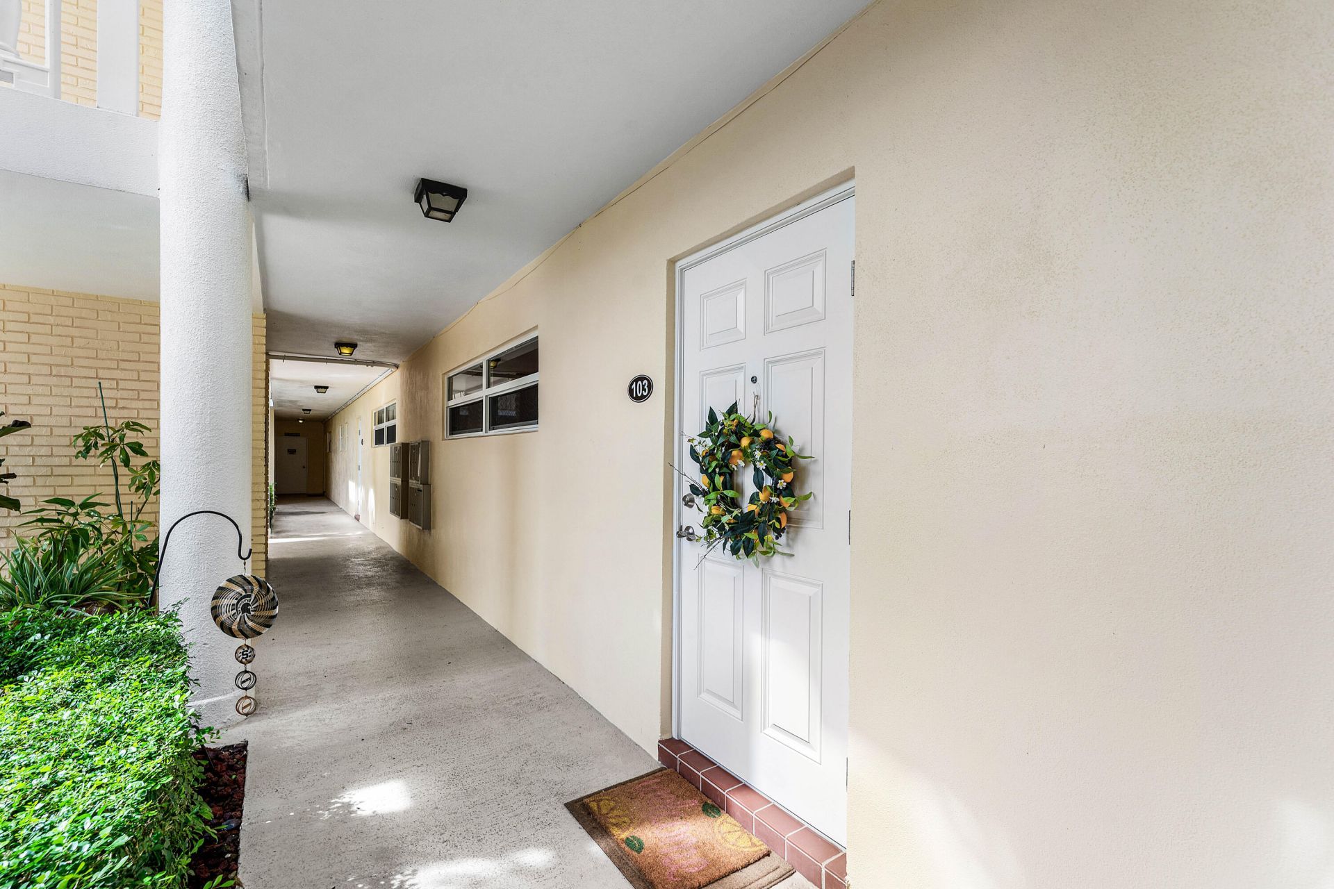 16 Colonial Club Drive, Unit 103, Boynton Beach, FL 33435 Photo