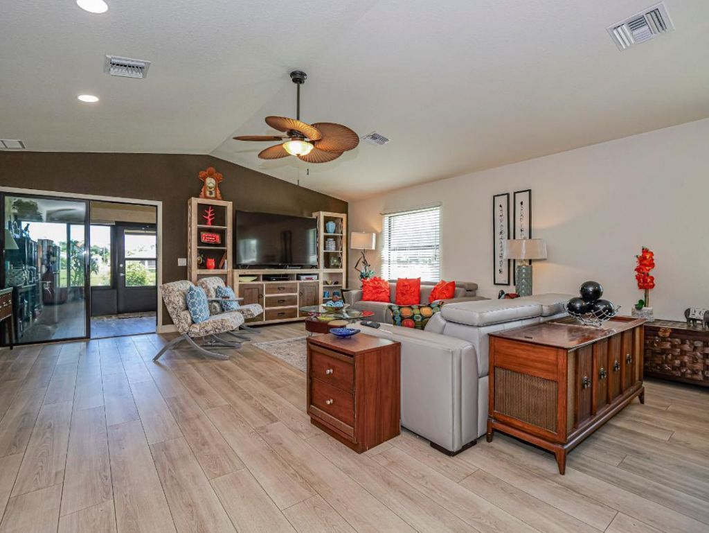 37 Arboles Del Norte, Fort Pierce, FL 34951 Photo