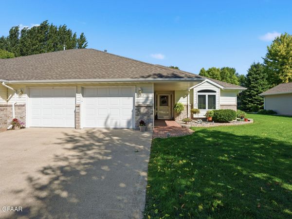 2007 10TH Street SE, East Grand Forks, MN 56721