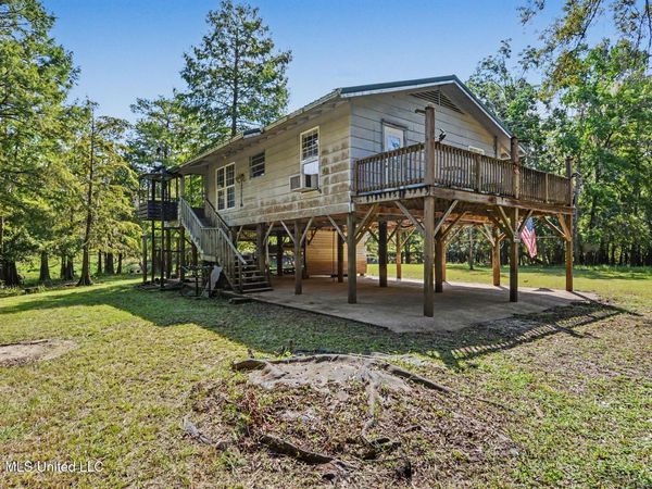 24720 Davis Dead River Drive, Lucedale, MS 39452