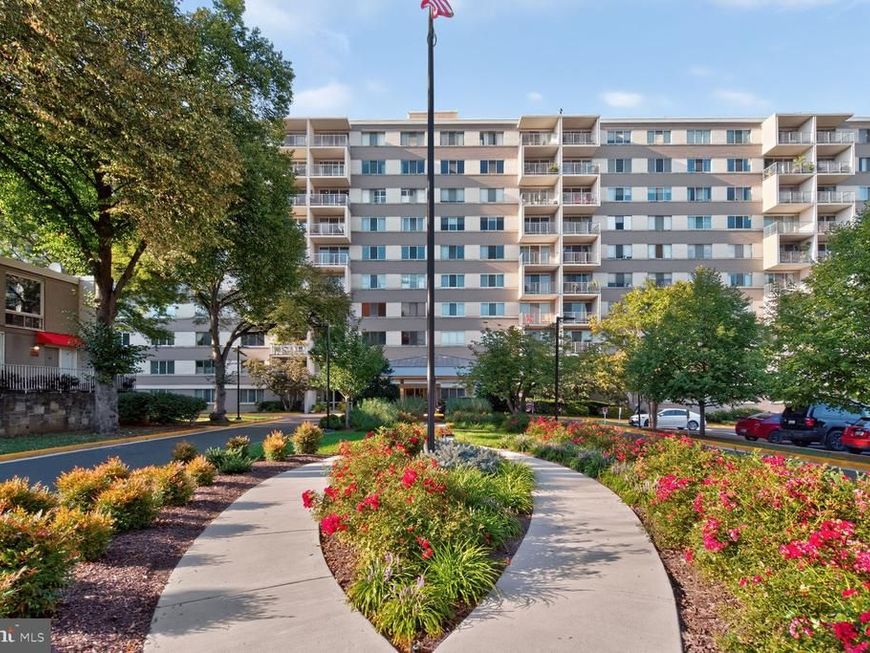 4977 Battery Lane, Unit 1-921, Bethesda, MD 20814 Main Photo