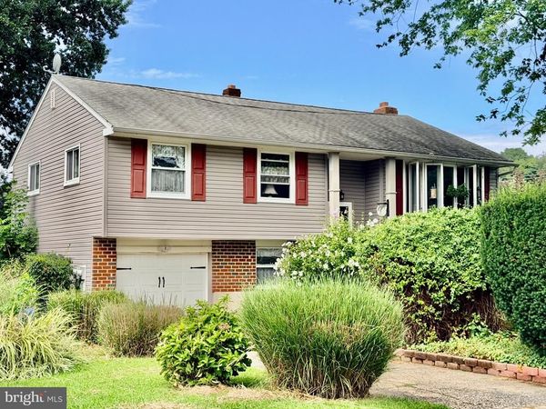 172 BLACKTHORNE LANE , ASTON, PA 19014