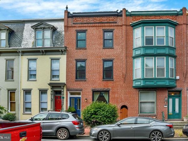 1116 GREEN STREET, HARRISBURG, PA 17102