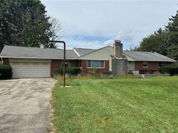 8815 Yankee Street, Centerville, OH 45458