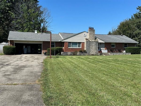 8815 Yankee Street, Centerville, OH 45458